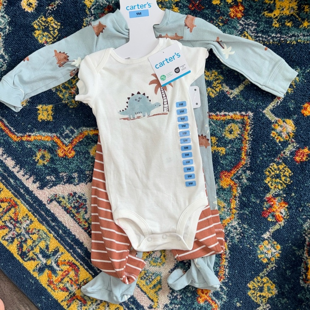 🌴Carter's 3 Piece Baby Two Way Zip Machine Washable Layette Set -Stegosaurus 9Mo